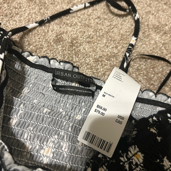 NWT Urban Outfiters black daisy strapless romper - Picture 4 of 5